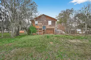 710 Pony Ln, Wallis, TX 77485 - Photo 43