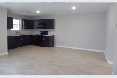 17059 Marie Village Drive, Conroe, TX 77306 - Photo 5