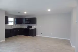 17059 Marie Vlg Dr, Conroe, TX 77306 - Photo 5