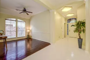 635 Avery Dr, Sugar Land, TX 77479 - Photo 9