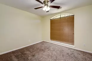 635 Avery Dr, Sugar Land, TX 77479 - Photo 7