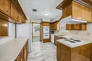 11926 Waldemar Dr, Houston, TX 77077 - Photo 3