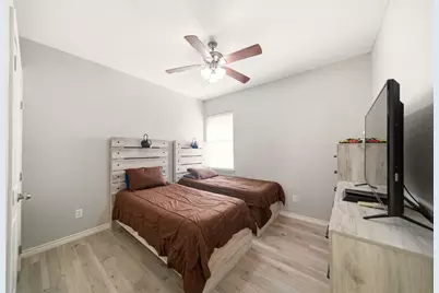 1060 Brigid Court, Dickinson, TX 77539 - Photo 17