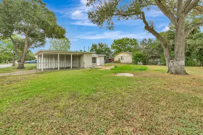 611 Sarah Street, Edna, TX 77957 - Photo 37