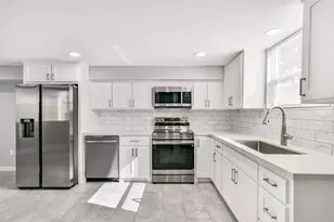 4323 Ursuline Alley, Galveston, TX 77550 - Photo 7