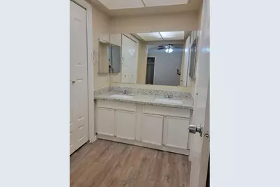 9915 Towne Brook Lane, Sugar Land, TX 77498 - Photo 17