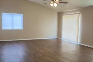 9915 Towne Brook Ln, Sugar Land, TX 77498 - Photo 9