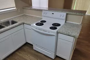 9915 Towne Brook Ln, Sugar Land, TX 77498 - Photo 15