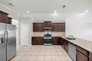 2919 Twin Cove Ct Ct, Conroe, TX 77301 - Photo 9