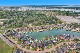 364 Bayshore Dr, Montgomery, TX 77356 - Photo 49