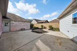 403 Primrose Ln, League City, TX 77573 - Photo 5
