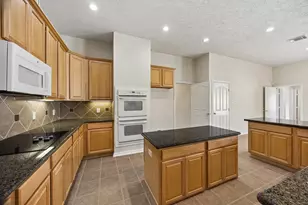 403 Primrose Ln, League City, TX 77573 - Photo 3