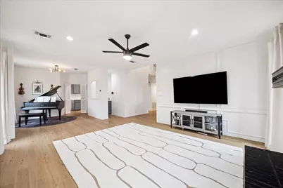 2423 1st Street, Stafford, TX 77477 - Photo 9