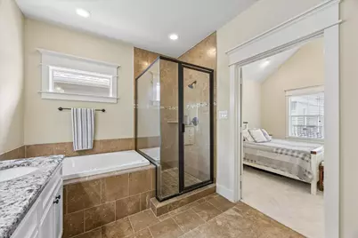 1017 W 16th Street, Houston, TX 77008 - Photo 15