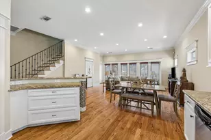 1017 W 16th St, Houston, TX 77008 - Photo 5