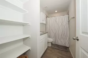 2407 Divot Ln, Navasota, TX 77868 - Photo 5