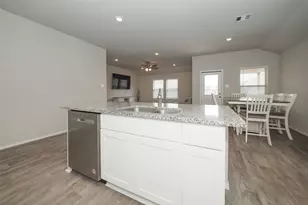 2407 Divot Ln, Navasota, TX 77868 - Photo 11