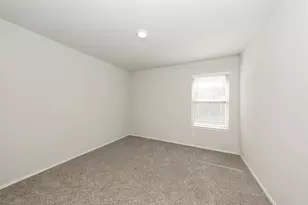 2407 Divot Ln, Navasota, TX 77868 - Photo 3