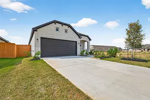 9975 Enclave Grove Dr, Willis, TX 77318 - Photo 3