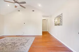 9506 E Avenue I, Houston, TX 77012 - Photo 5