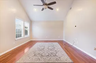 9506 E Avenue I, Houston, TX 77012 - Photo 5
