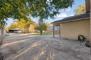 9506 E Avenue I, Houston, TX 77012 - Photo 15