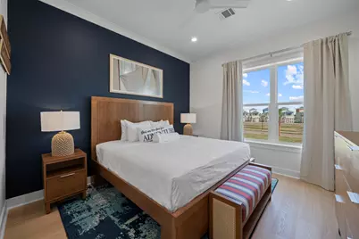 719 Seaside Dr, Crystal Beach, TX 77650 - Photo 9