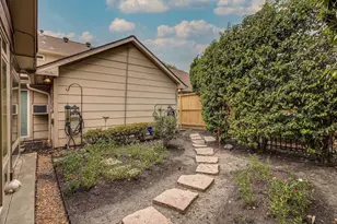 3002 Shadowdale Dr, Houston, TX 77043 - Photo 33