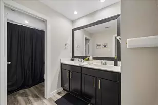 3034 Crown Gate Dr, Houston, TX 77047 - Photo 25