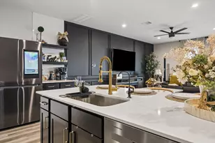 3034 Crown Gate Dr, Houston, TX 77047 - Photo 9