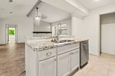 3110 Eastwick Lane, La Porte, TX 77571 - Photo 7