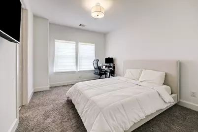10923 Grove Tree Lane, Houston, TX 77043 - Photo 21