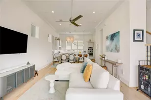 3317 W 11th St, Houston, TX 77008 - Photo 19