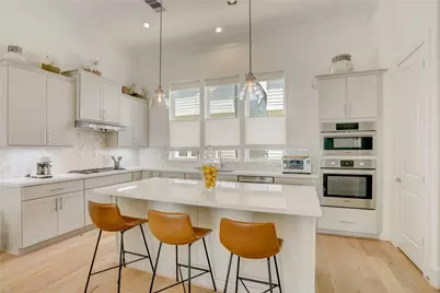3317 W 11th Street, Houston, TX 77008 - Photo 7