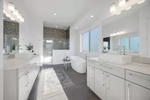 7327 Shadyvilla Pointe Dr, Houston, TX 77055 - Photo 33
