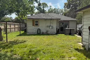 9230 Kerrwood Ln, Houston, TX 77080 - Photo 5