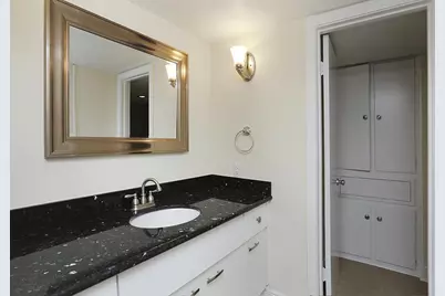 3300 Yorktown Street #19, Houston, TX 77056 - Photo 5