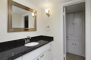3300 Yorktown St, Houston, TX 77056 - Photo 5