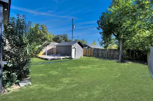 115 Morrell St, Baytown, TX 77520 - Photo 33