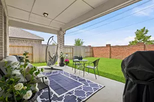 3227 Hidden Mist Dr, Texas City, TX 77510 - Photo 31