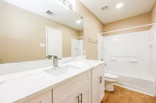 6207 El Granate Dr, Houston, TX 77048 - Photo 9