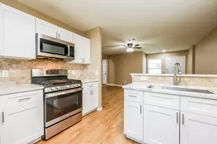 6207 El Granate Dr, Houston, TX 77048 - Photo 5