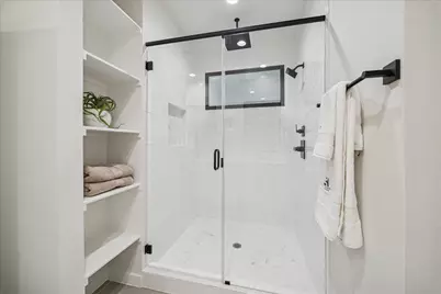 811 Thornton Road #E, Houston, TX 77018 - Photo 15