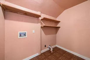 910 32nd St, Galveston, TX 77550 - Photo 9