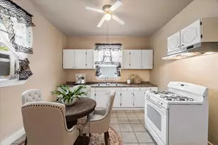 910 32nd St, Galveston, TX 77550 - Photo 5