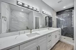 4923 Golden Forest St, Houston, TX 77091 - Photo 23