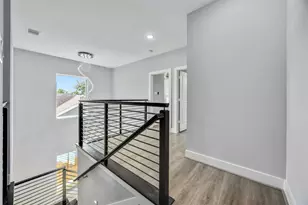 4923 Golden Forest St, Houston, TX 77091 - Photo 17