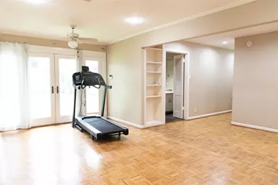 5564 Aspen Street, Bellaire, TX 77401 - Photo 15