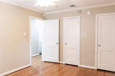5564 Aspen Street, Bellaire, TX 77401 - Photo 7