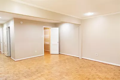 5564 Aspen Street, Bellaire, TX 77401 - Photo 19